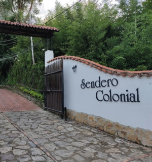 Sendero-Colonial